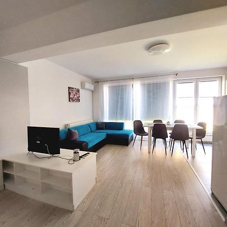 Giorgia And Ary Apartment Брашов Екстериор снимка